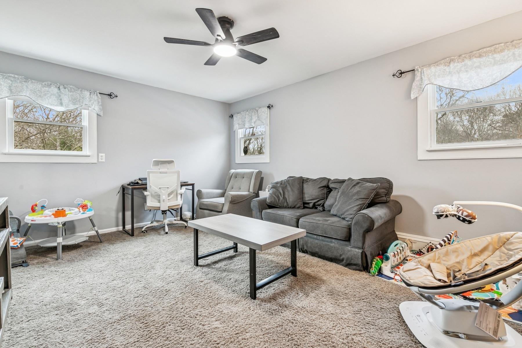 Single Family Gerald  Suffolk County, NY 11946, MLS-848688-23