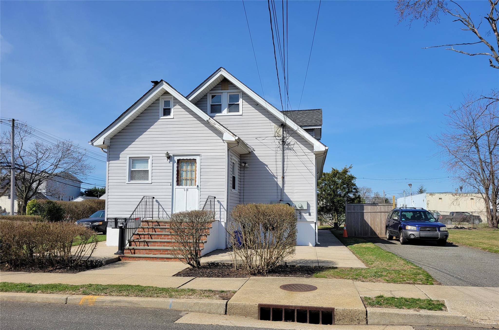 Single Family Sportsmans  Nassau County, NY 11520, MLS-848700-2