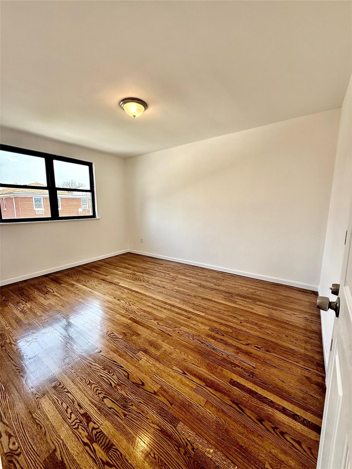 Single Family E 215th St,  Bronx,  Ny  Bronx, NY 10469, MLS-848708-11