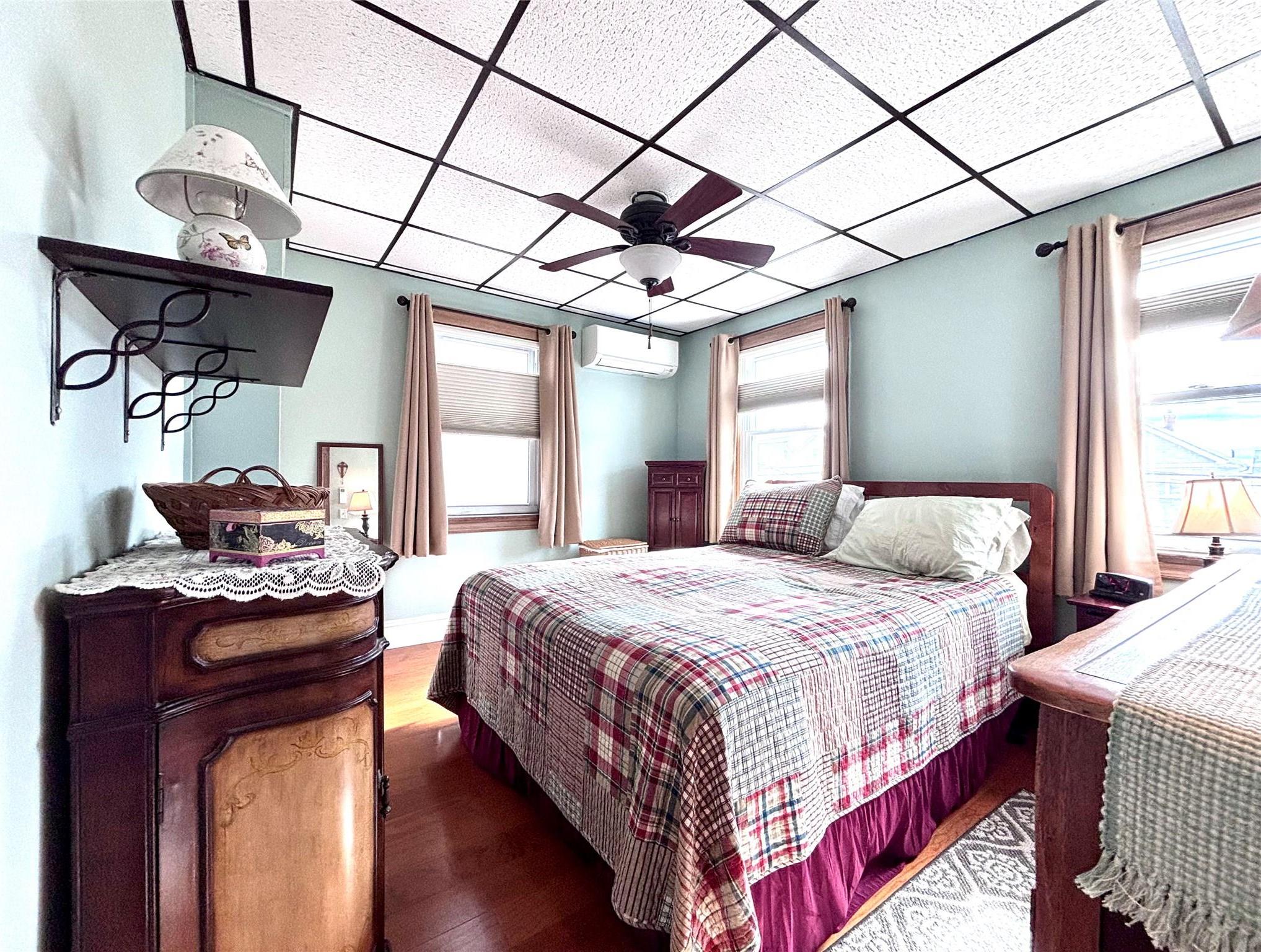 Single Family 214  Queens, NY 11428, MLS-848725-13