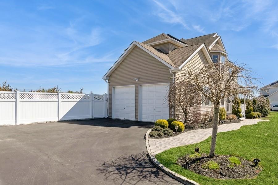 Single Family (canterbury)  Suffolk County, NY 11792, MLS-848739-4