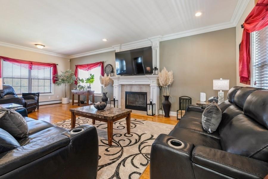 Single Family (canterbury)  Suffolk County, NY 11792, MLS-848739-8