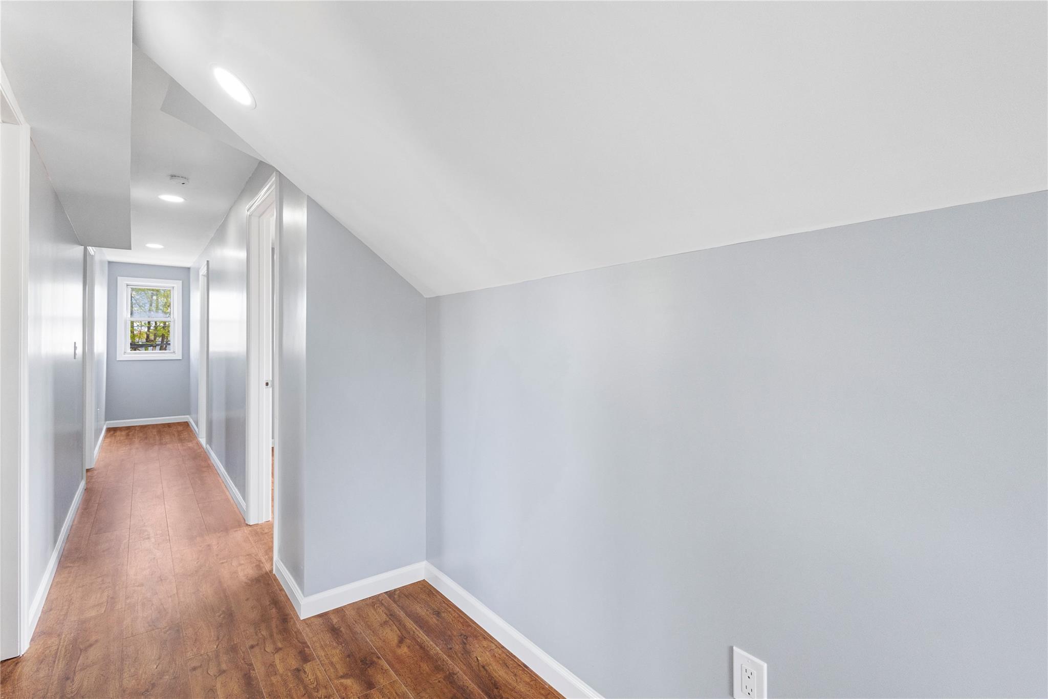 Single Family Greengrove  Nassau County, NY 11553, MLS-848757-21