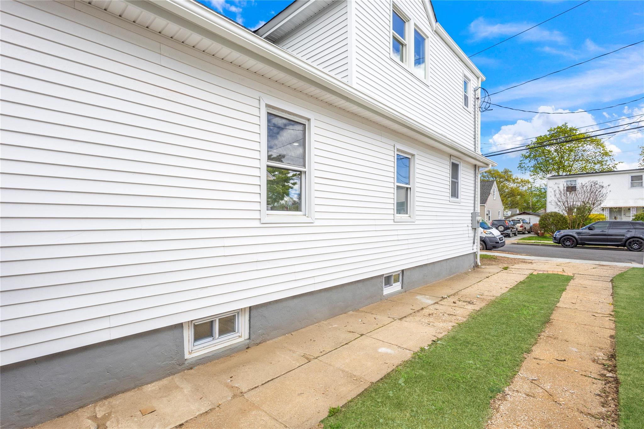 Single Family Greengrove  Nassau County, NY 11553, MLS-848757-23