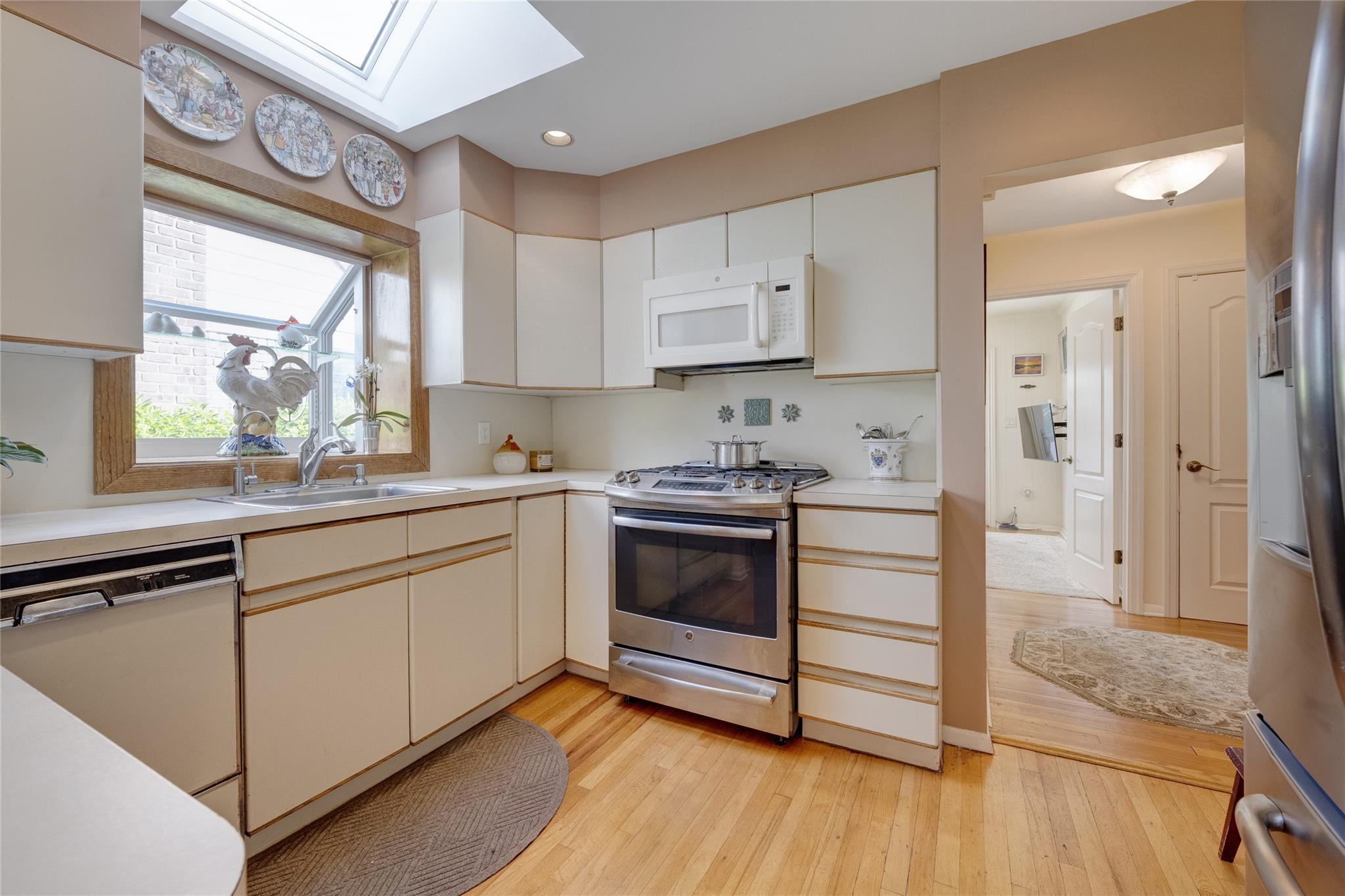 Single Family White  Nassau County, NY 11501, MLS-848765-8