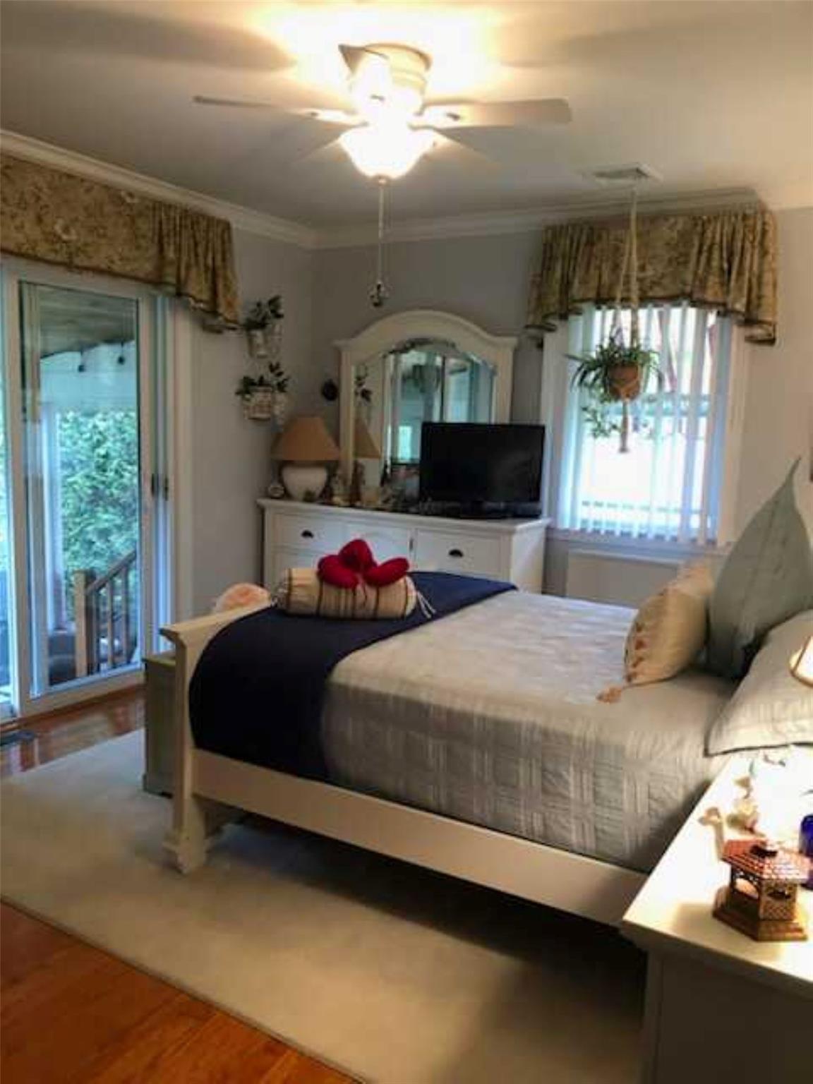 Single Family Clark  Suffolk County, NY 11971, MLS-848766-25