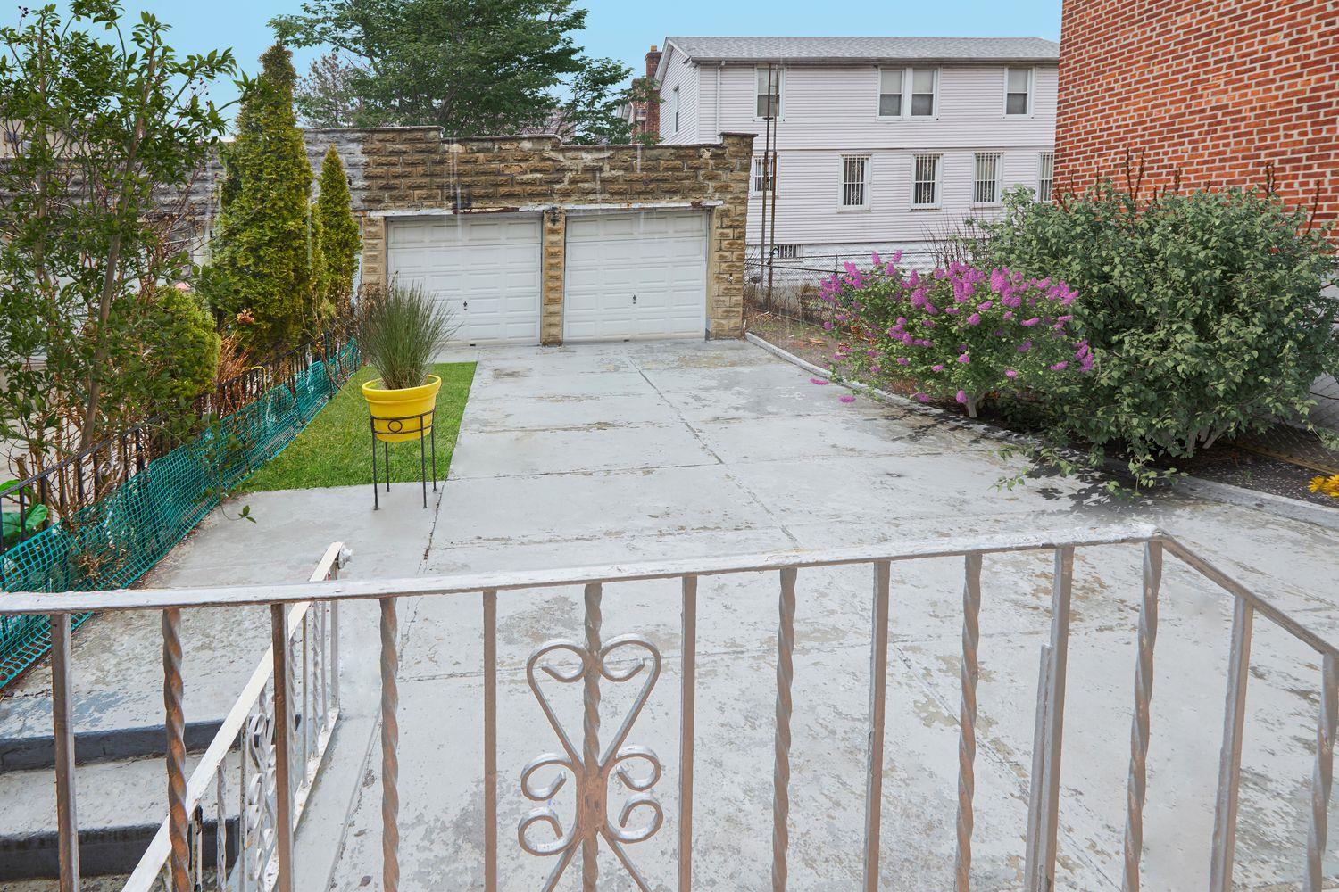 Single Family Virginia  Bronx, NY 10472, MLS-848776-13