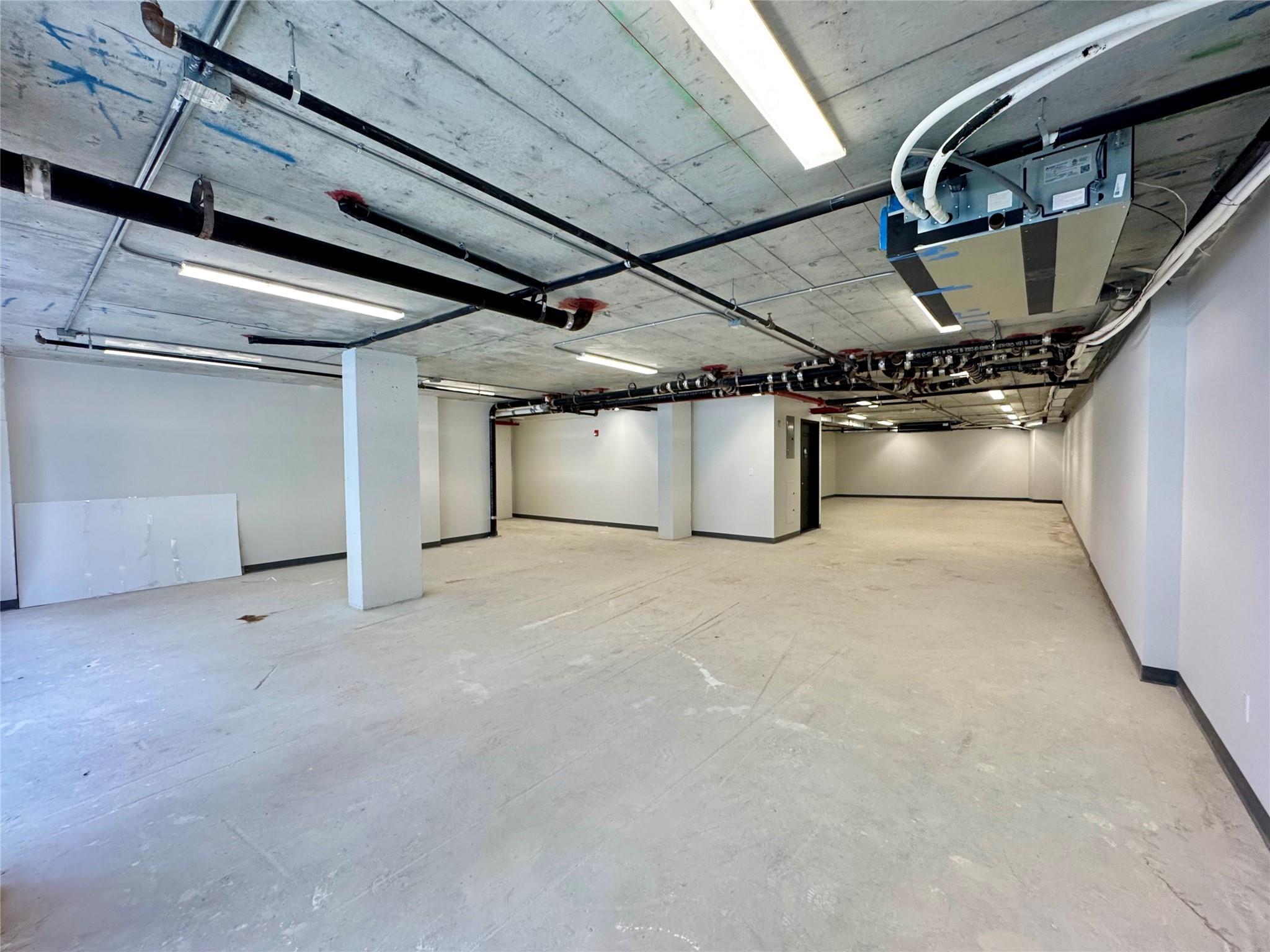 Commercial Lease 52nd  Queens, NY 11377, MLS-848817-17
