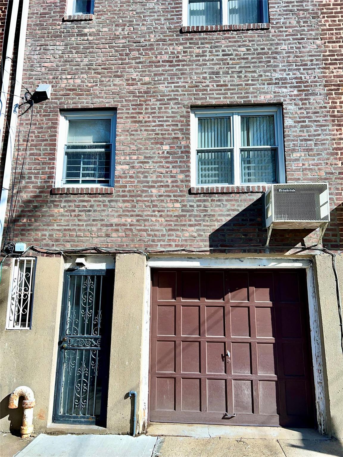 Single Family Park  Queens, NY 11421, MLS-848832-16