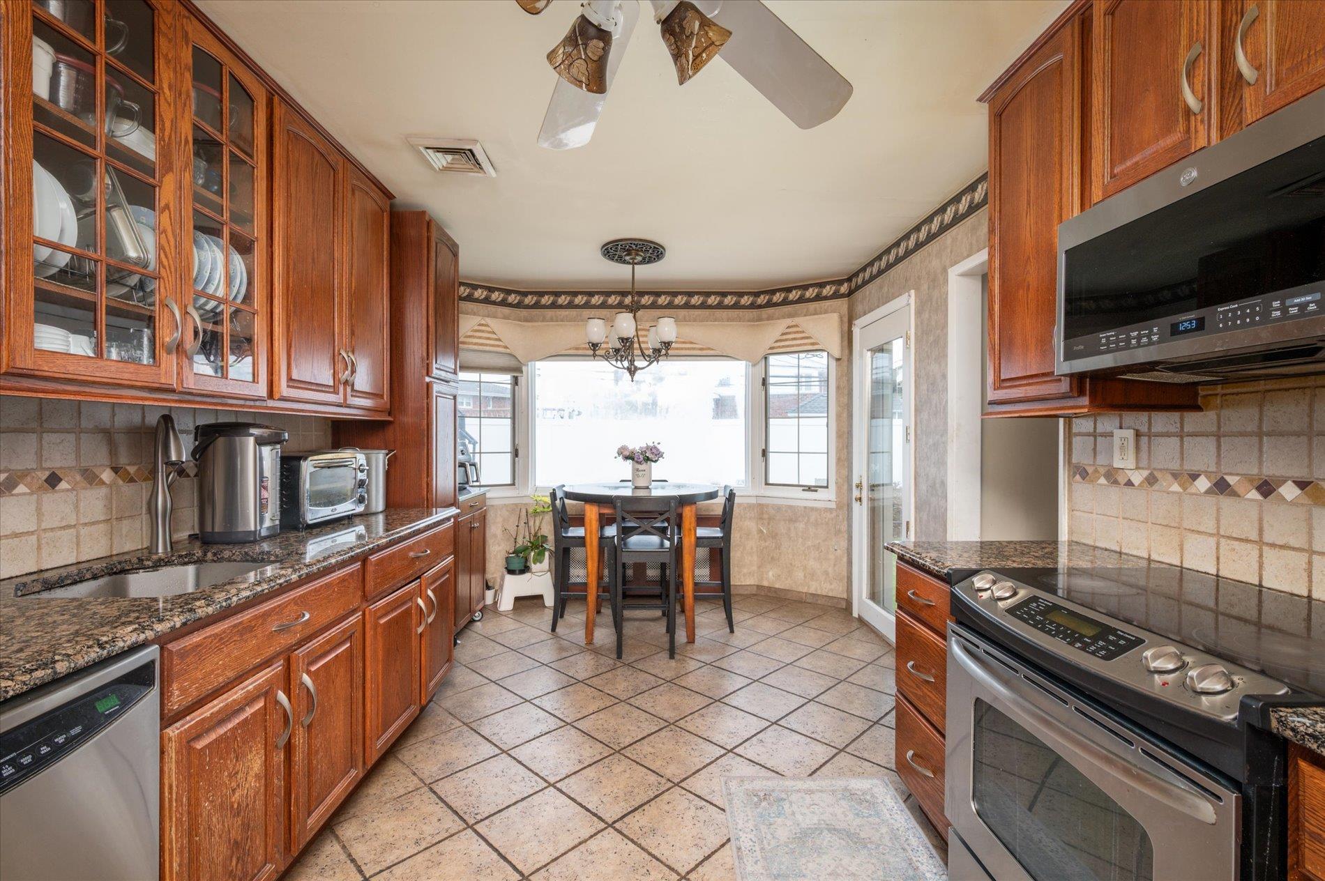 Single Family Southwood  Nassau County, NY 11791, MLS-848836-8