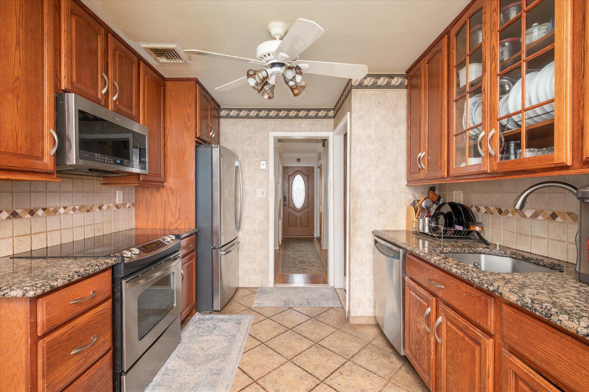 Single Family Southwood  Nassau County, NY 11791, MLS-848836-9