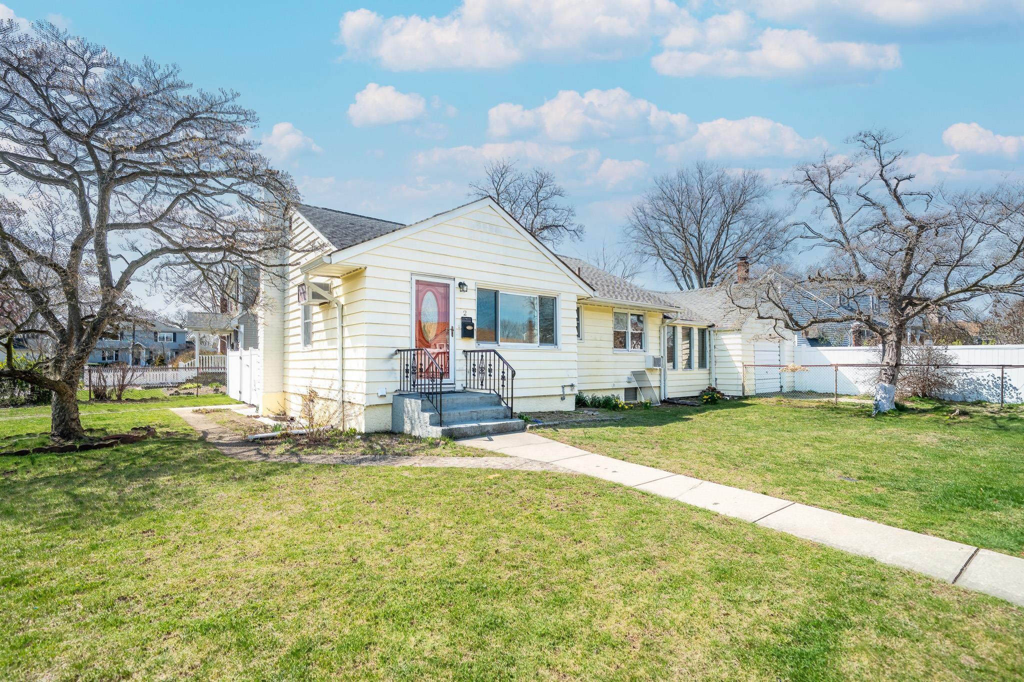 Single Family Ferndale  Nassau County, NY 11801, MLS-848843-3