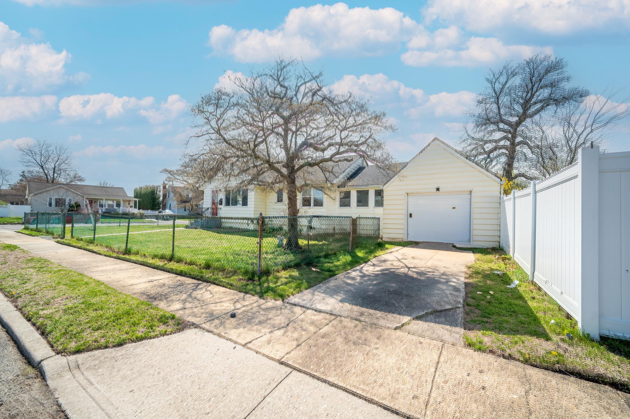 Single Family Ferndale  Nassau County, NY 11801, MLS-848843-5