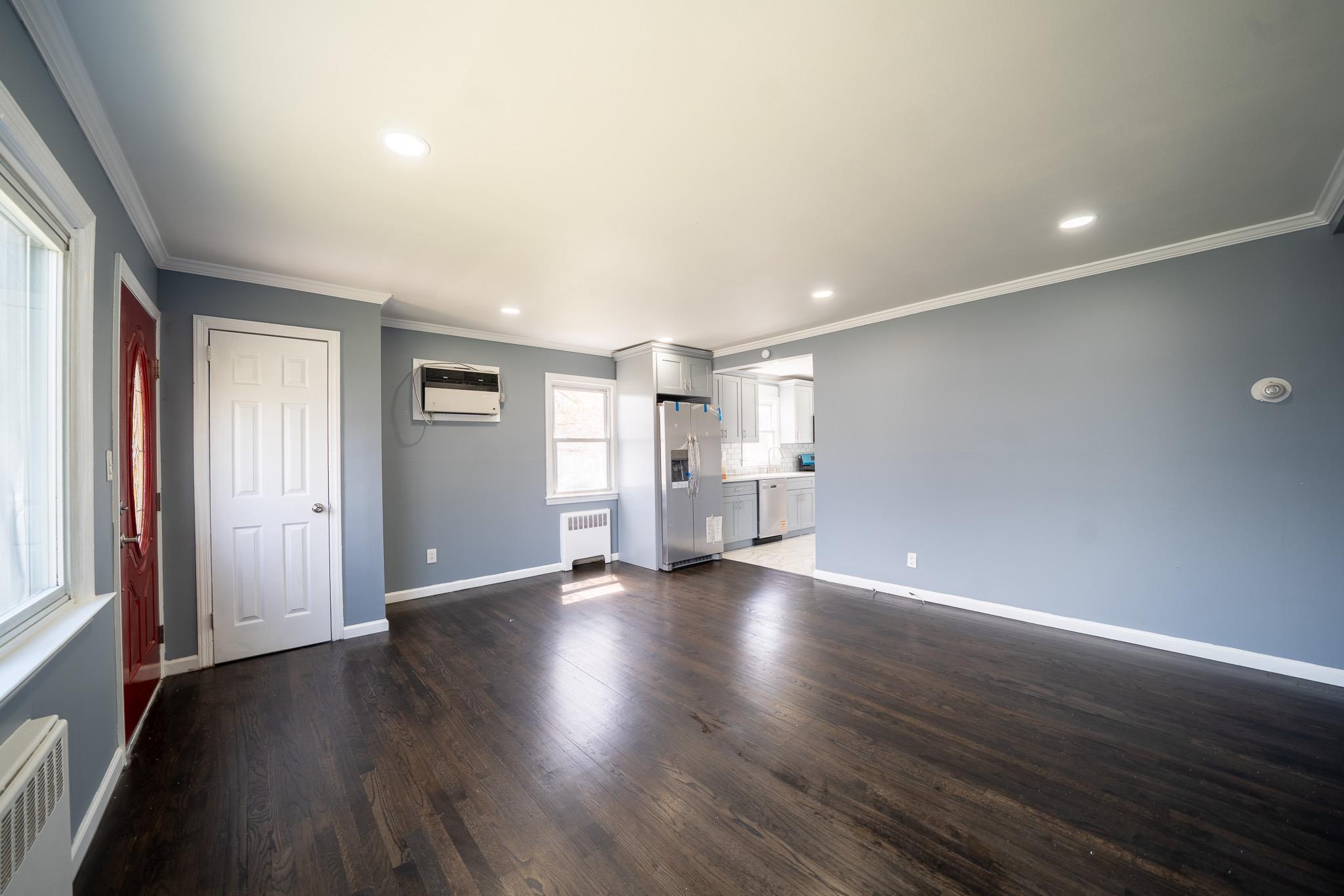 Single Family Ferndale  Nassau County, NY 11801, MLS-848843-8