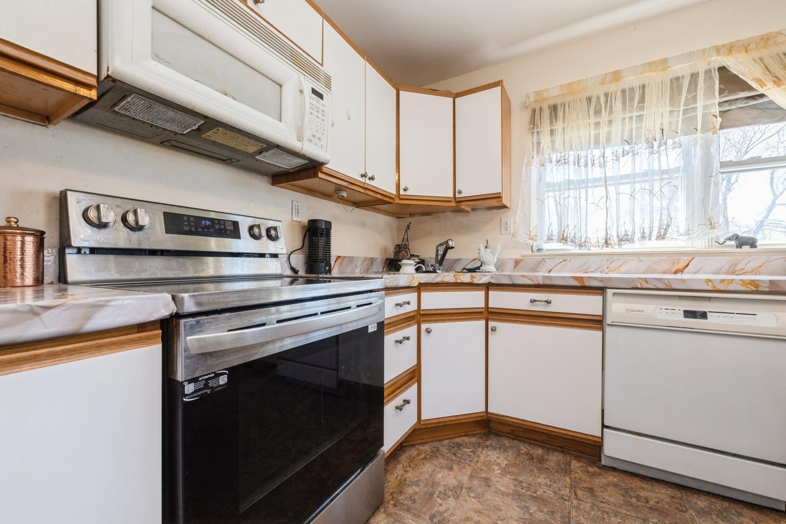 Single Family Bunker  Nassau County, NY 11801, MLS-848854-14