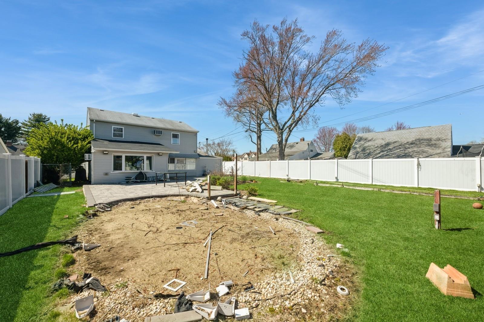 Single Family Bunker  Nassau County, NY 11801, MLS-848854-17