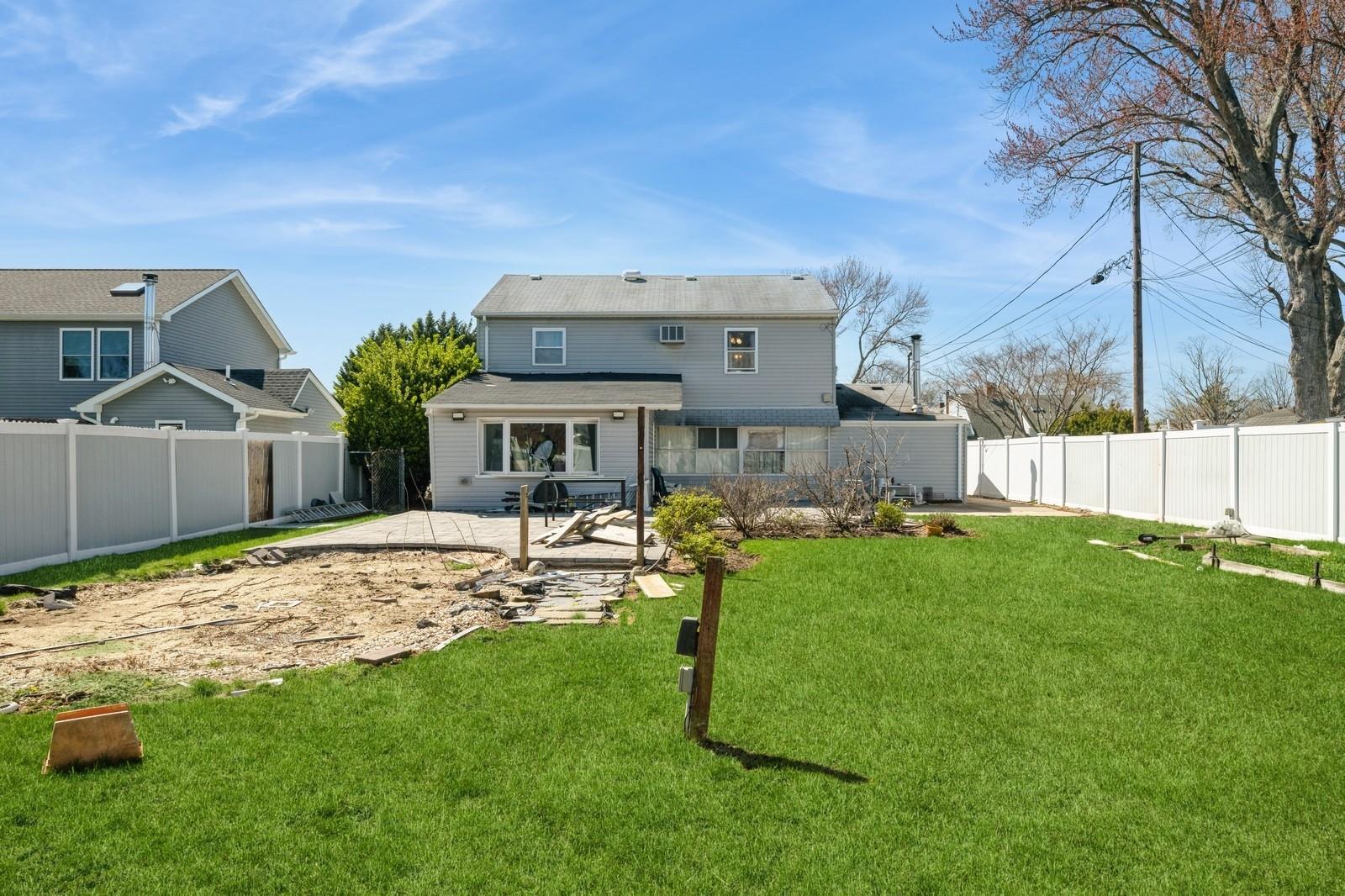 Single Family Bunker  Nassau County, NY 11801, MLS-848854-18