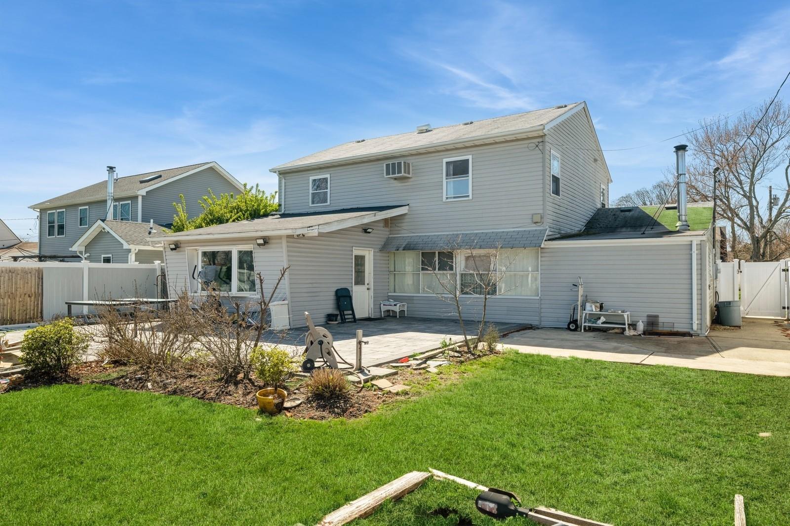 Single Family Bunker  Nassau County, NY 11801, MLS-848854-21