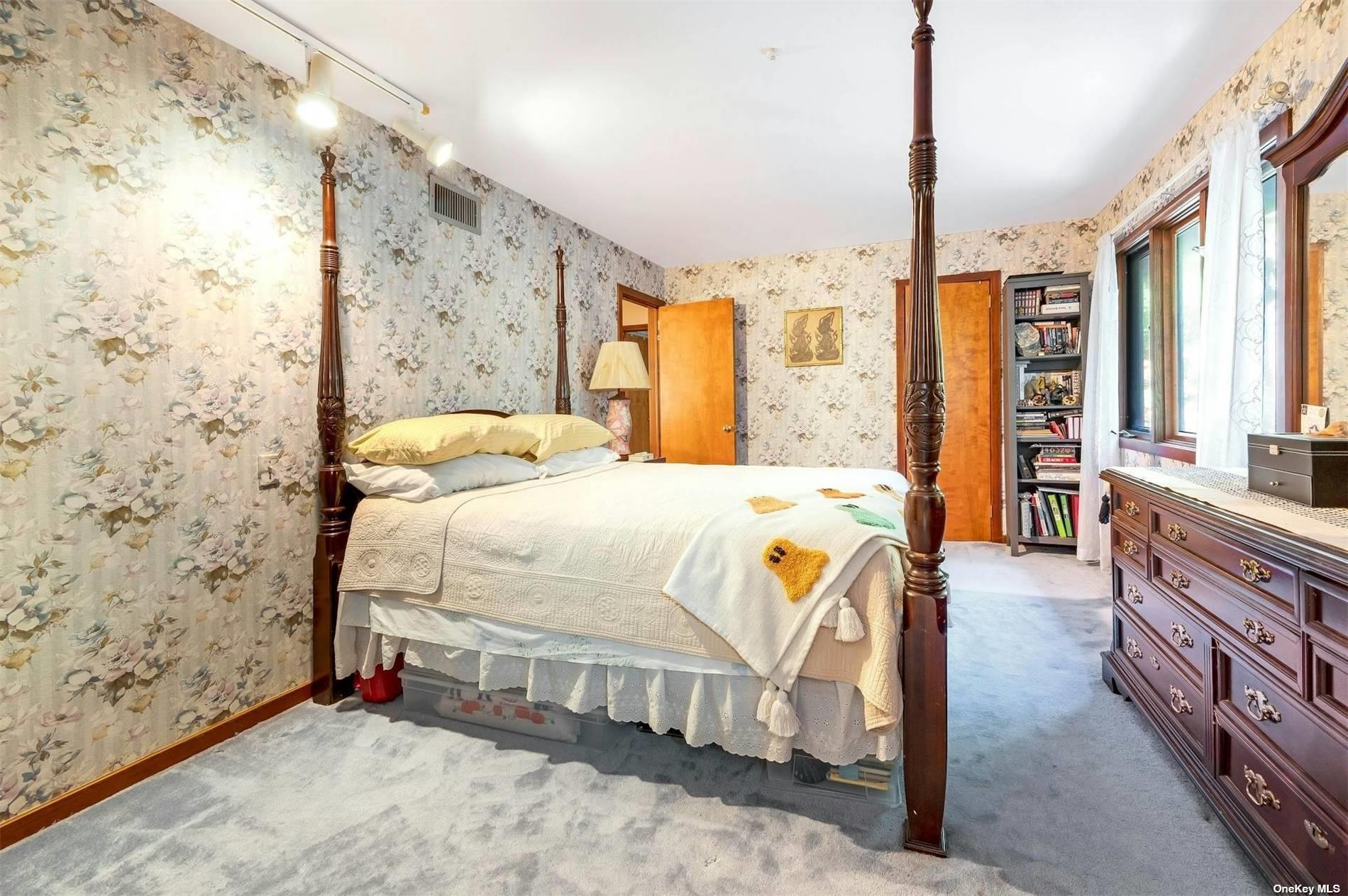 Single Family Cliffside  Suffolk County, NY 11777, MLS-848855-25