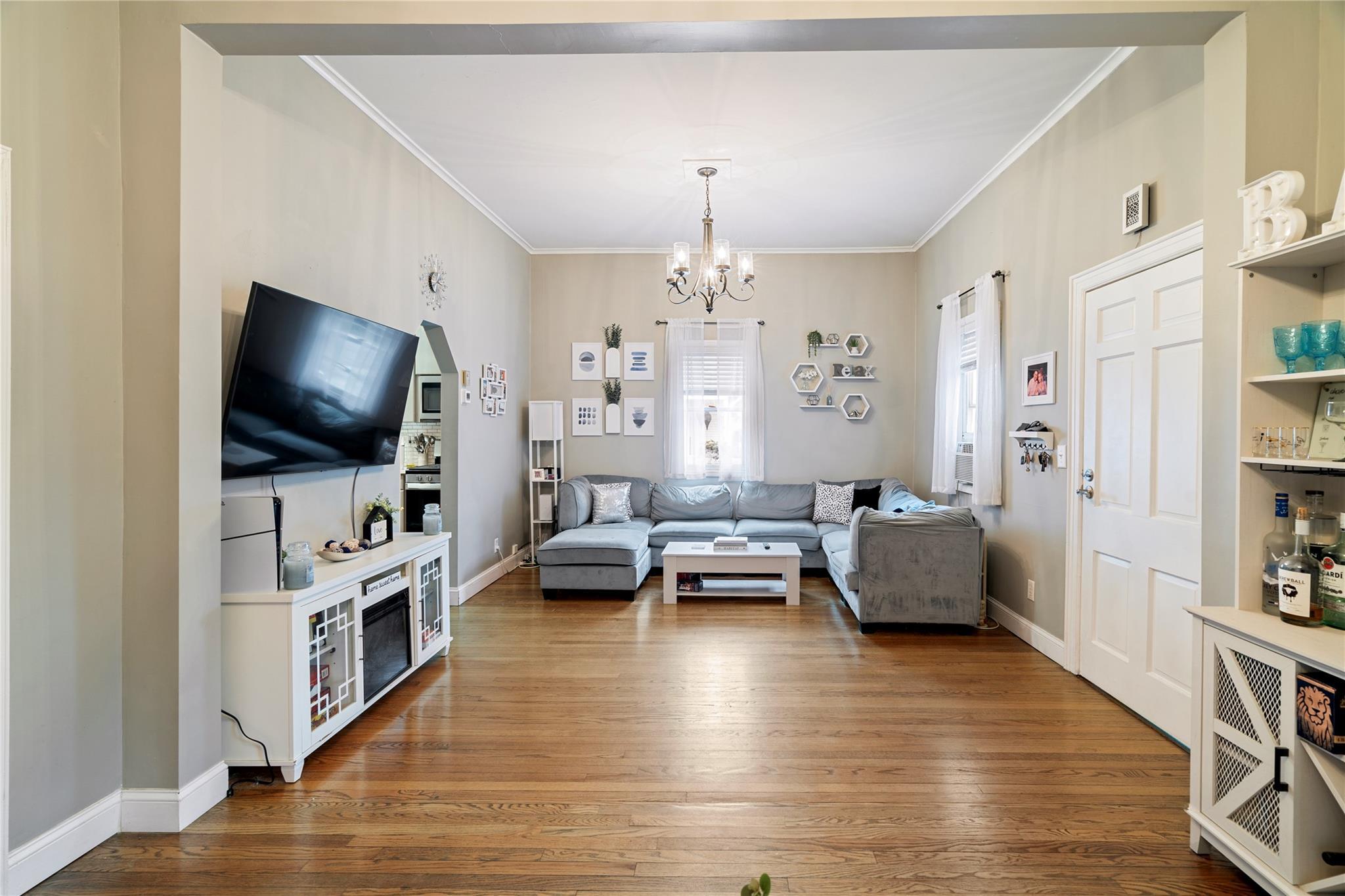 Single Family 5th  Suffolk County, NY 11704, MLS-848860-3