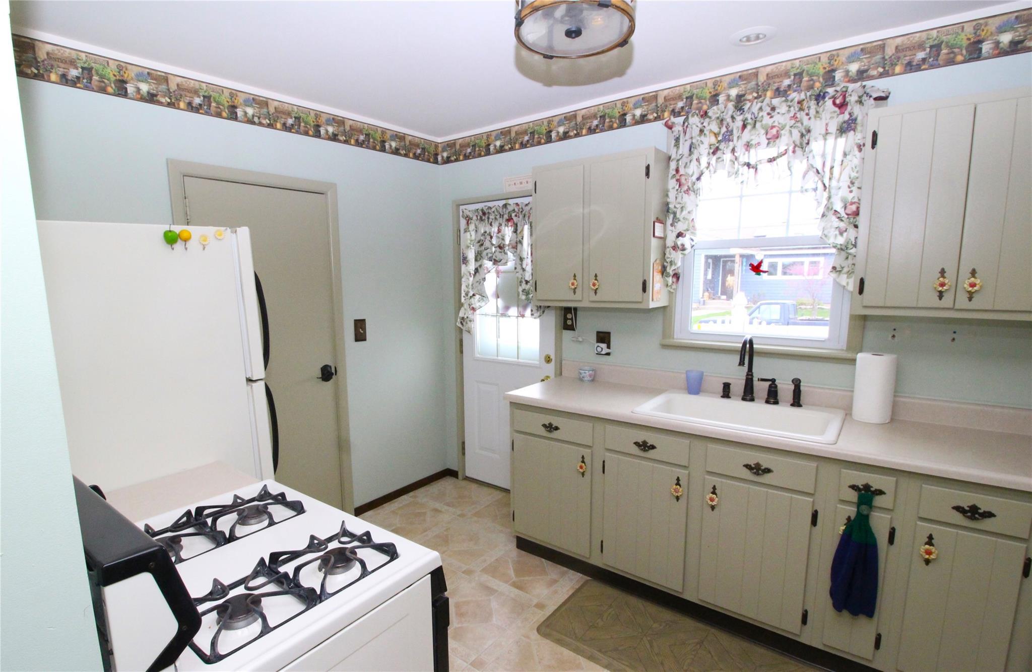 Single Family Riviera  Suffolk County, NY 11757, MLS-848862-7