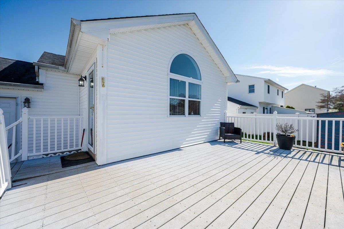 Single Family 6  Suffolk County, NY 11704, MLS-848897-21