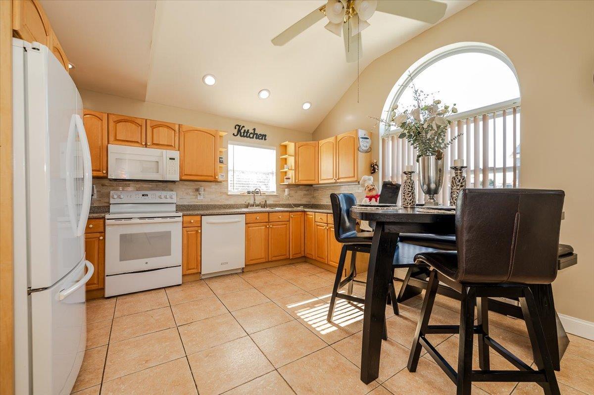 Single Family 6  Suffolk County, NY 11704, MLS-848897-6