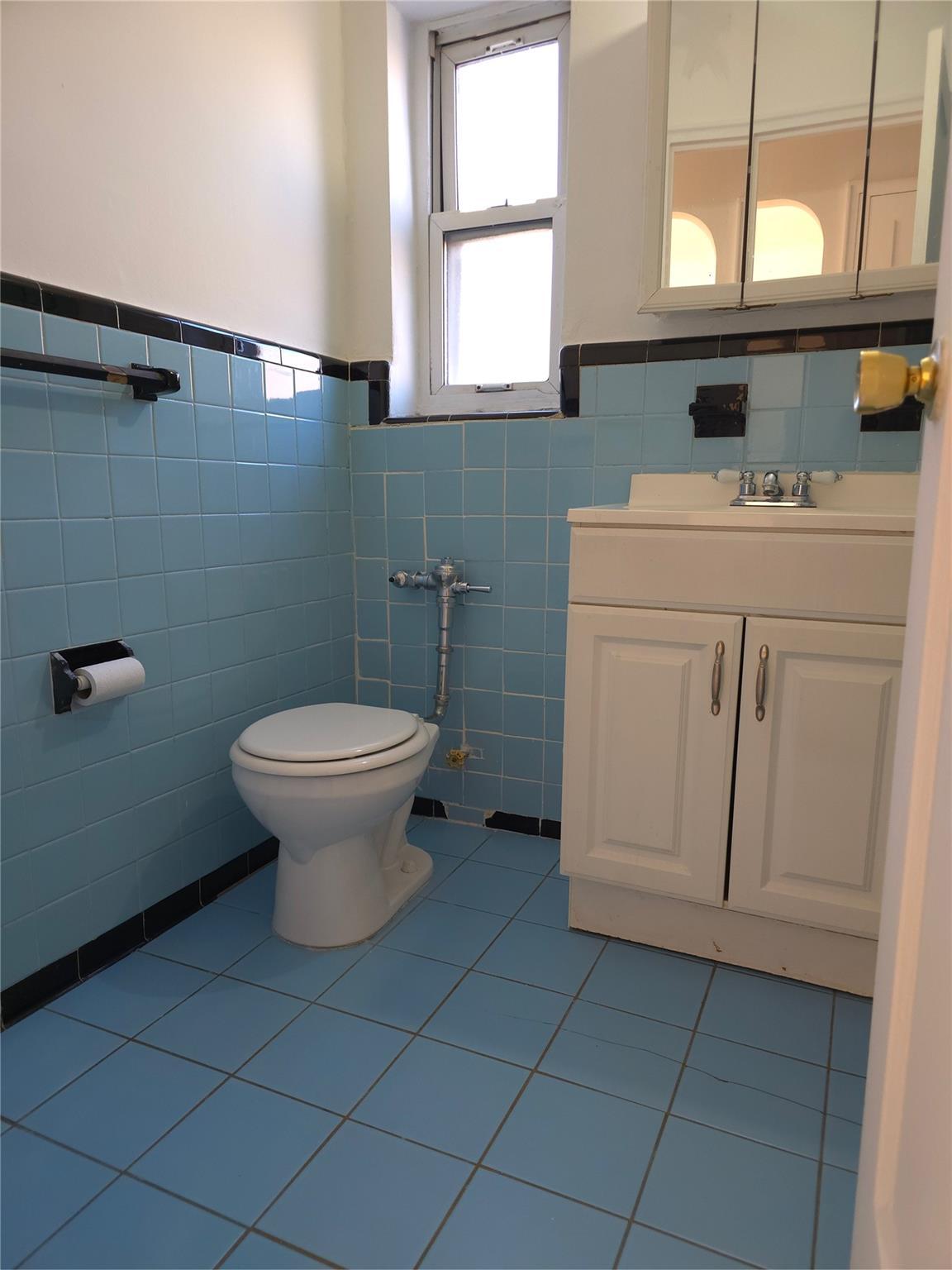 Single Family Philip  Bronx, NY 10465, MLS-848904-5