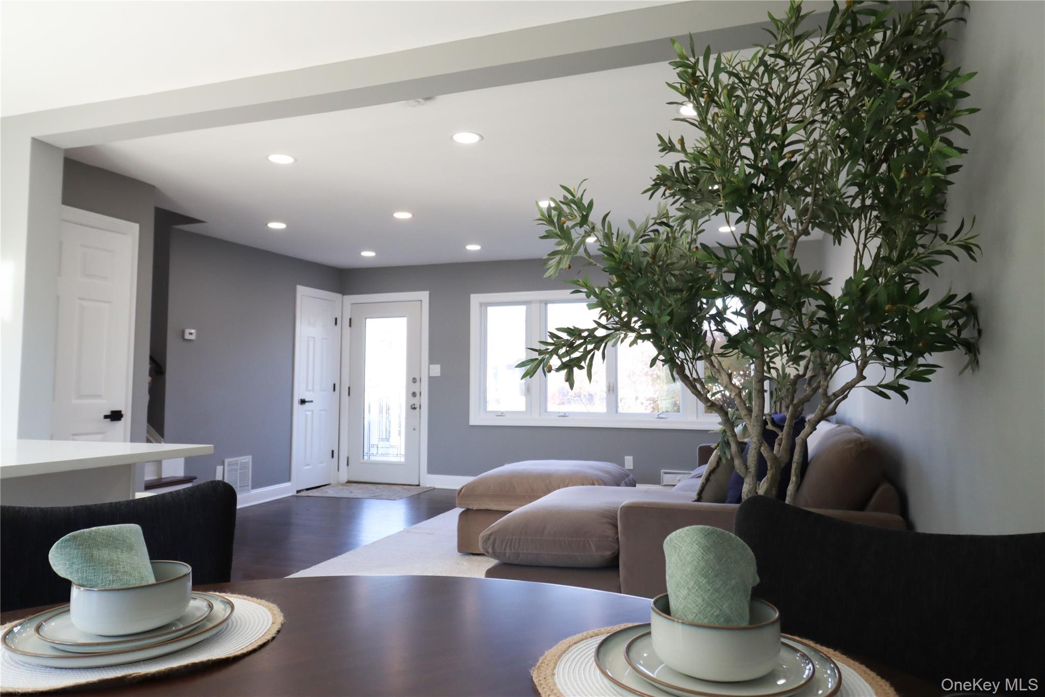 Single Family Earl Suffolk County, NY 11701, MLS-848924-11