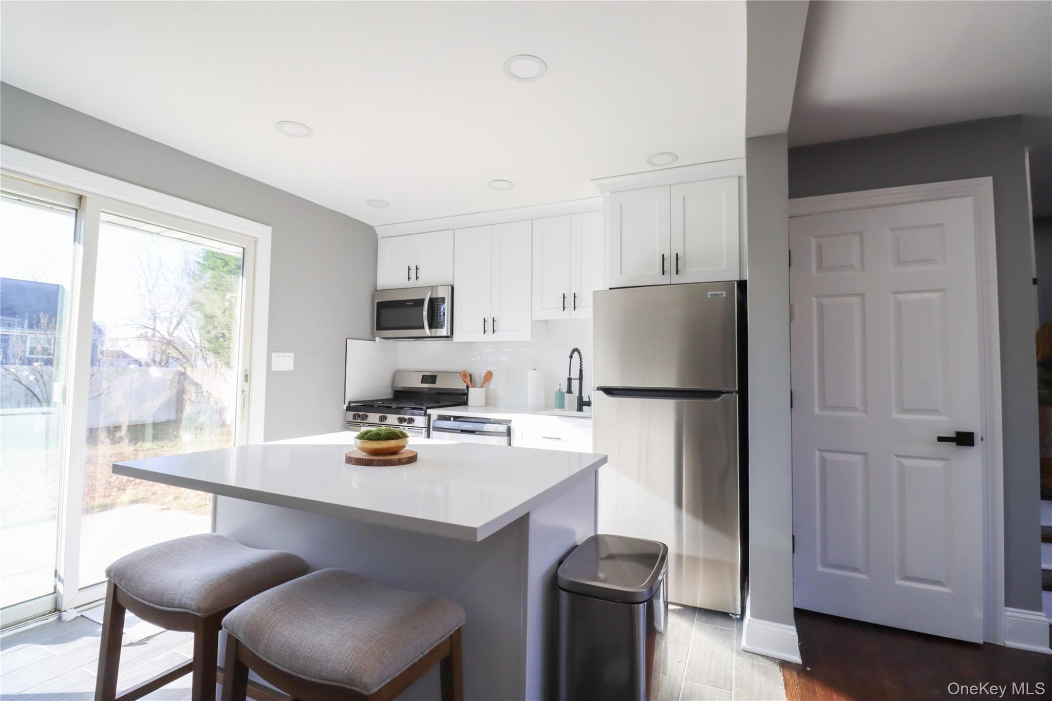 Single Family Earl Suffolk County, NY 11701, MLS-848924-14