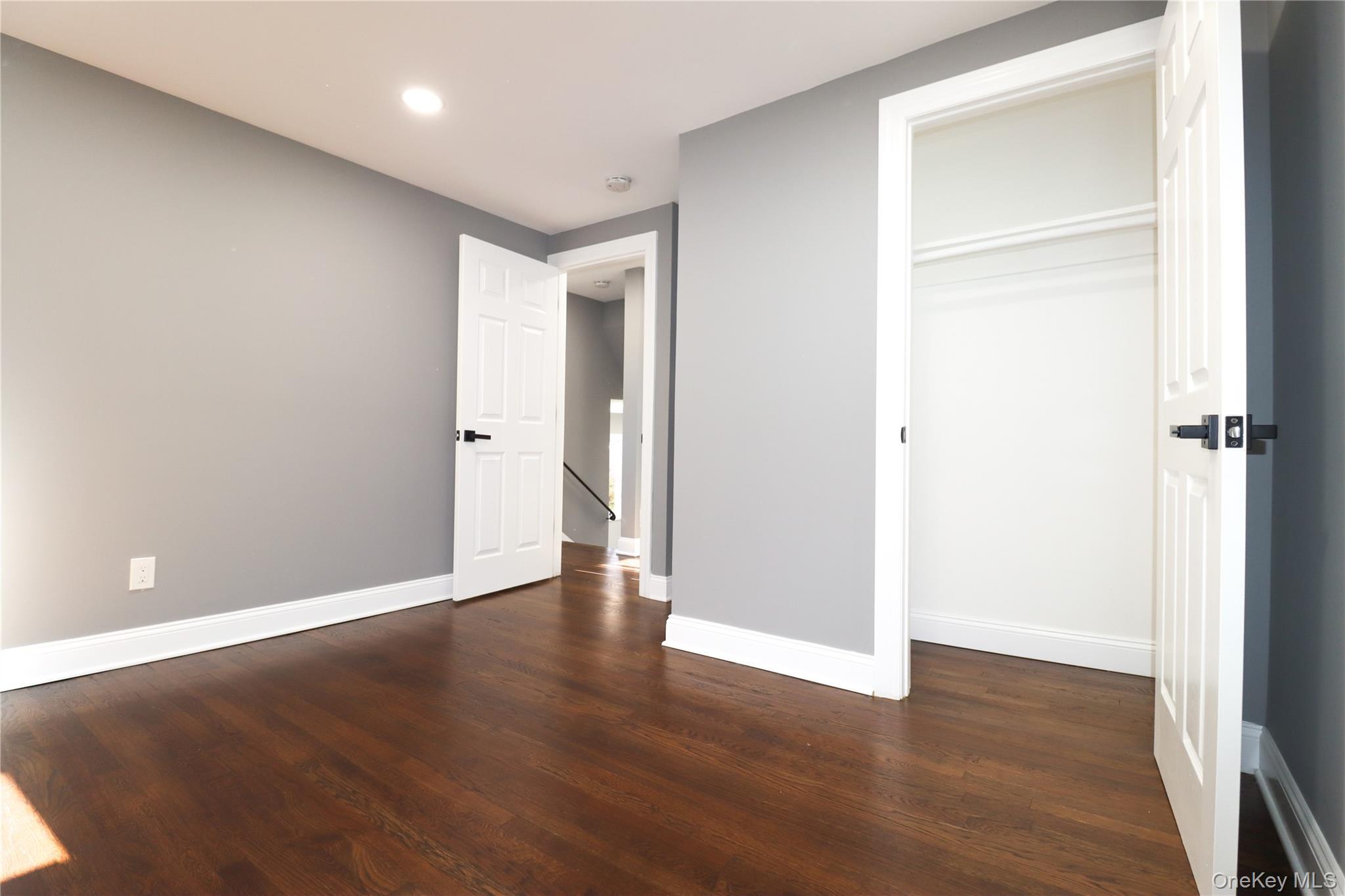 Single Family Earl Suffolk County, NY 11701, MLS-848924-25