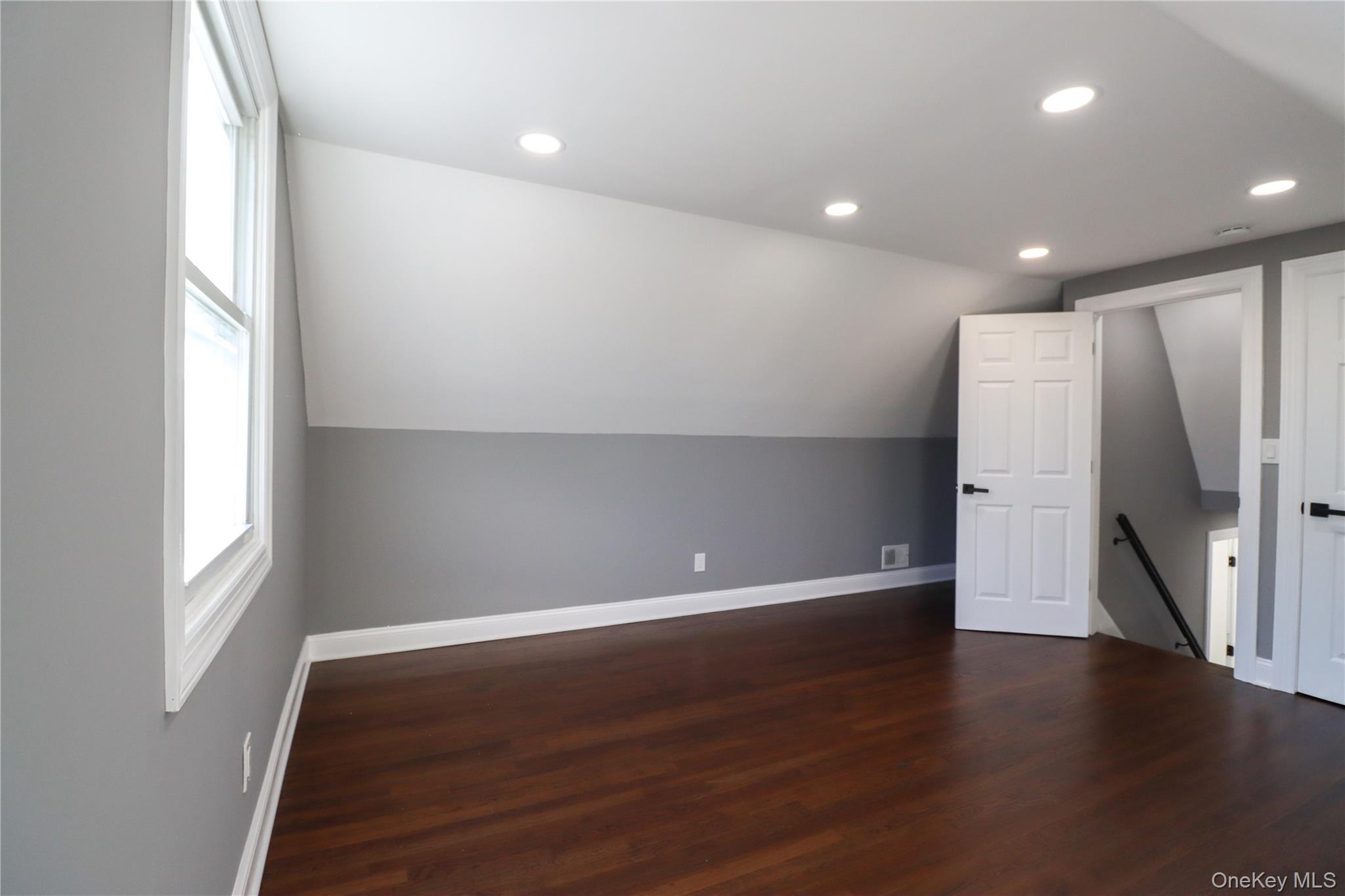 Single Family Earl Suffolk County, NY 11701, MLS-848924-28