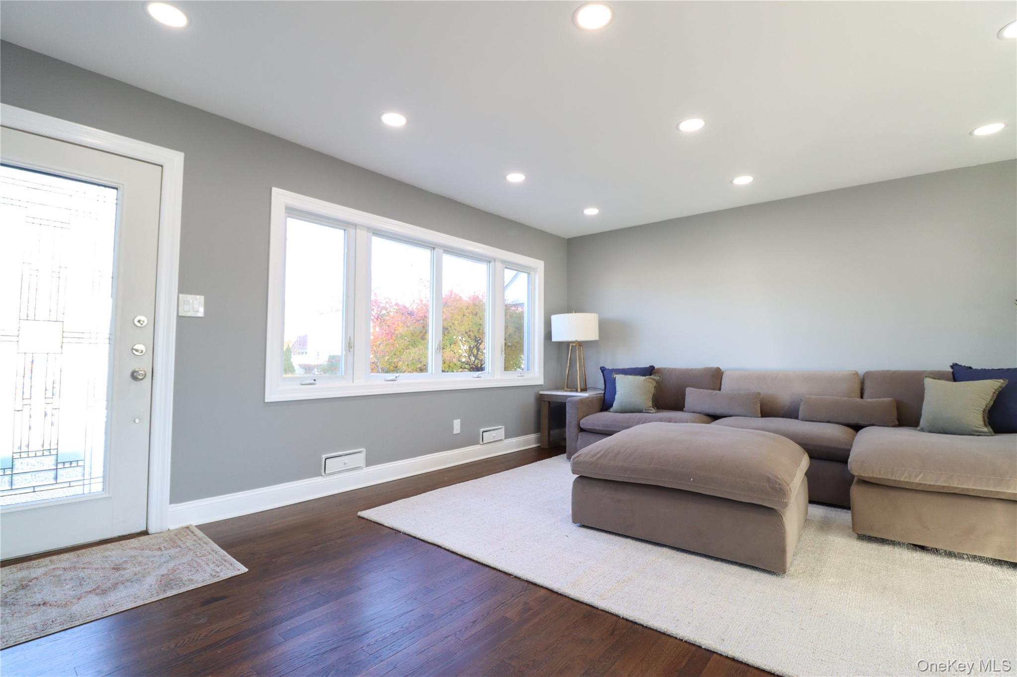 Single Family Earl Suffolk County, NY 11701, MLS-848924-3