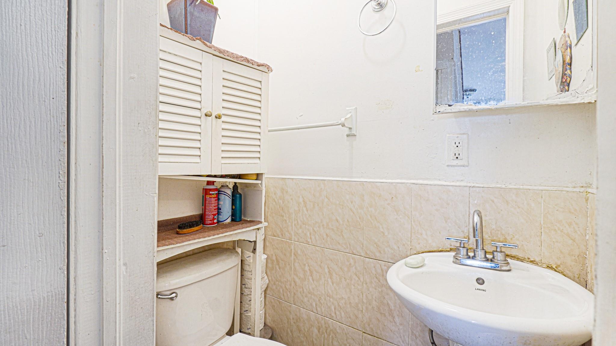 Single Family Hoover Avenue  Queens, NY 11432, MLS-848927-17