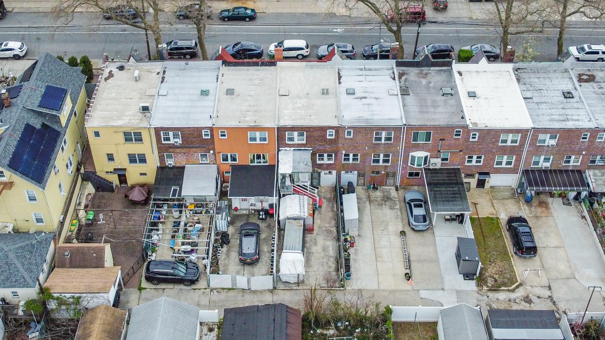 Single Family Hoover Avenue  Queens, NY 11432, MLS-848927-34
