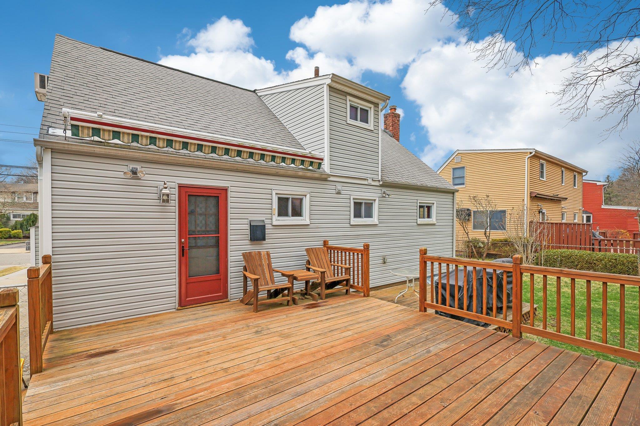 Single Family Leslie  Nassau County, NY 11758, MLS-848955-21