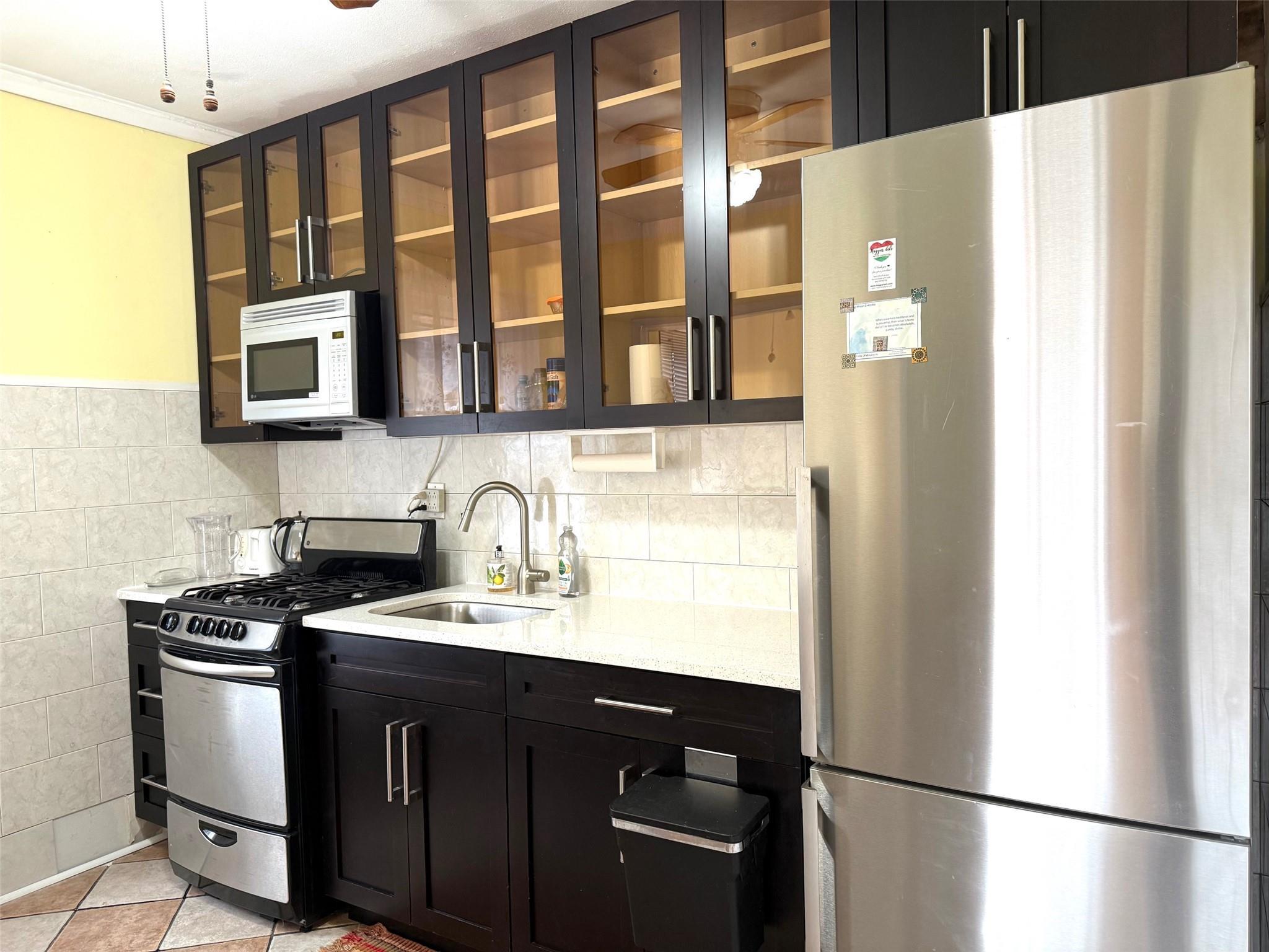 Apartment 88th St.  Queens, NY 11385, MLS-848963-7