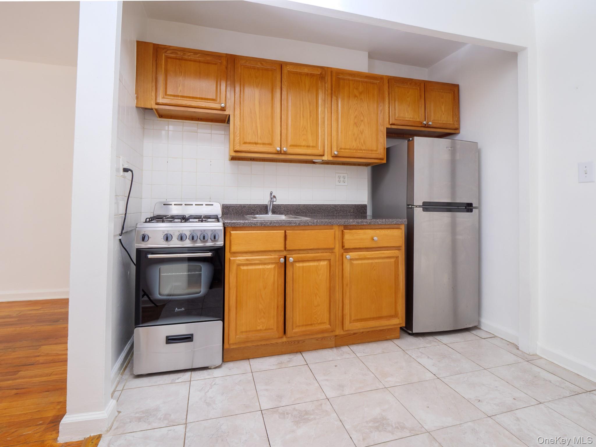 Coop 74th  Queens, NY 11372, MLS-848982-4