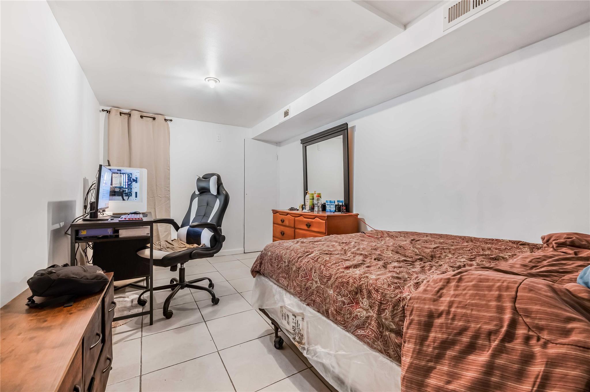 Single Family E. 99th  Brooklyn, NY 11236, MLS-848997-25