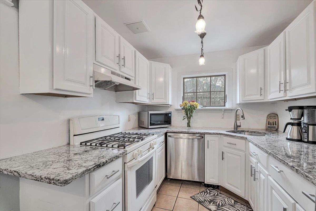 Single Family Parmly  Westchester County, NY 10547, MLS-849002-17