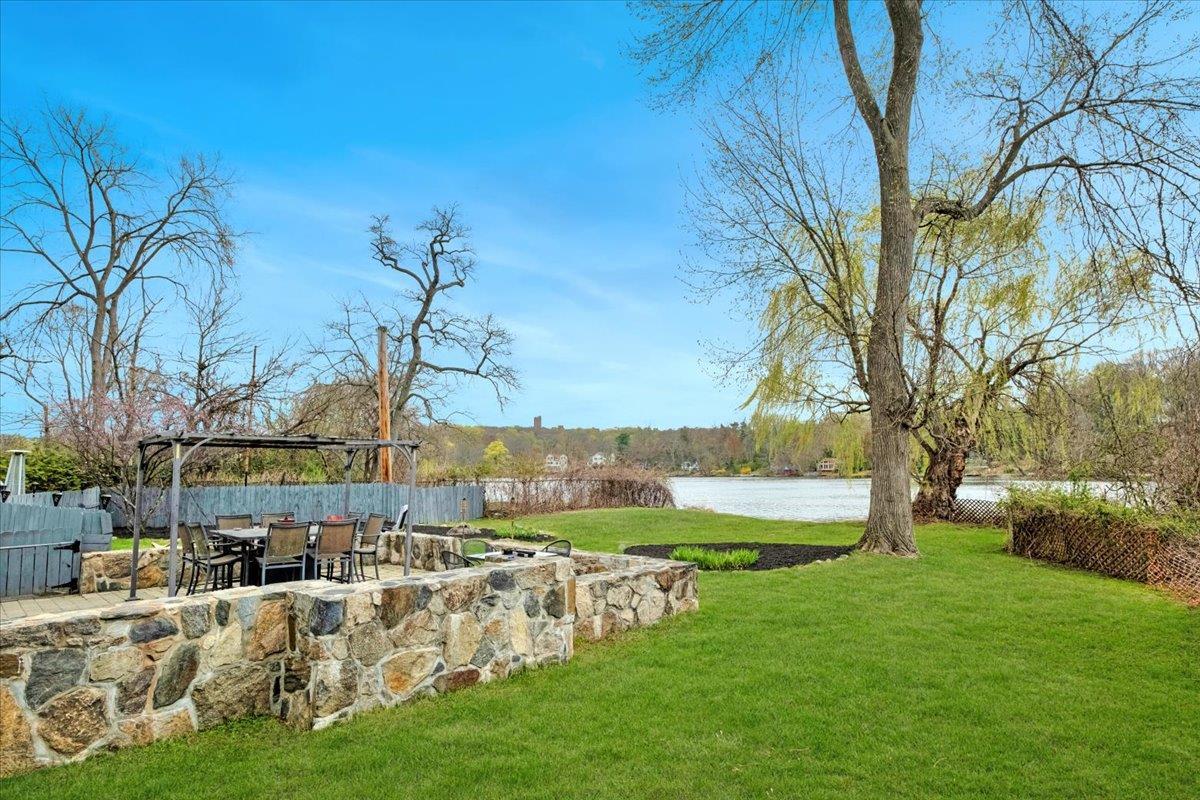 Single Family Parmly  Westchester County, NY 10547, MLS-849002-44