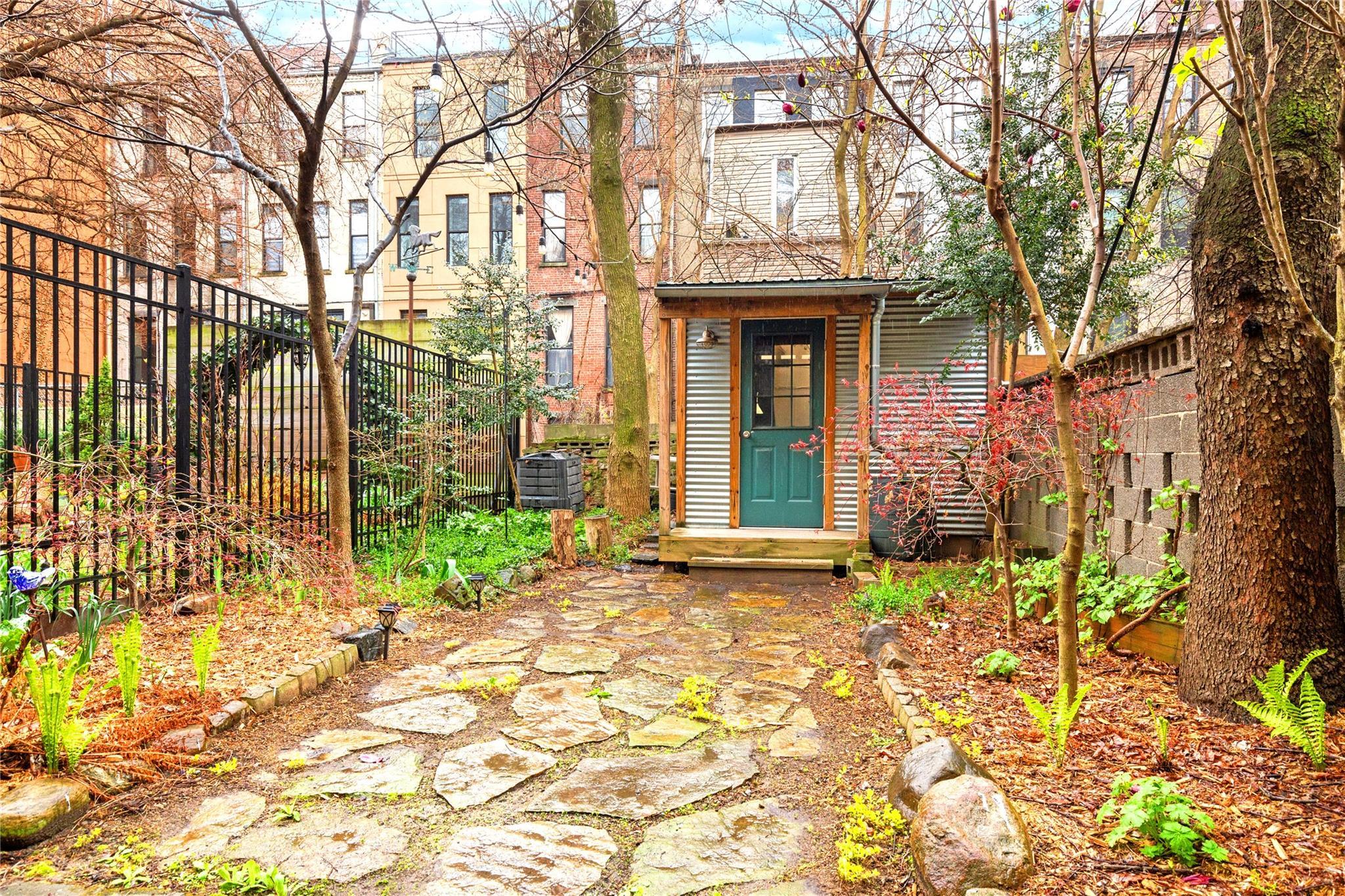 Single Family West 132nd Street  Manhattan, NY 10027, MLS-849035-11