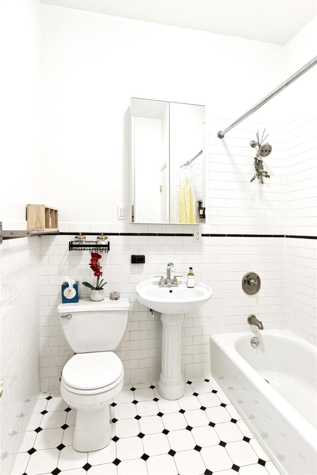 Single Family West 132nd Street  Manhattan, NY 10027, MLS-849035-13
