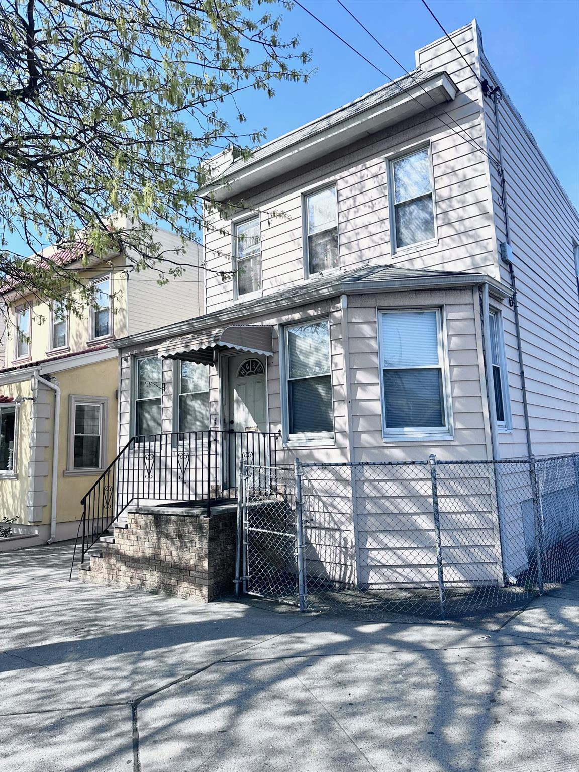 Single Family 73rd  Queens, NY 11385, MLS-849053-2