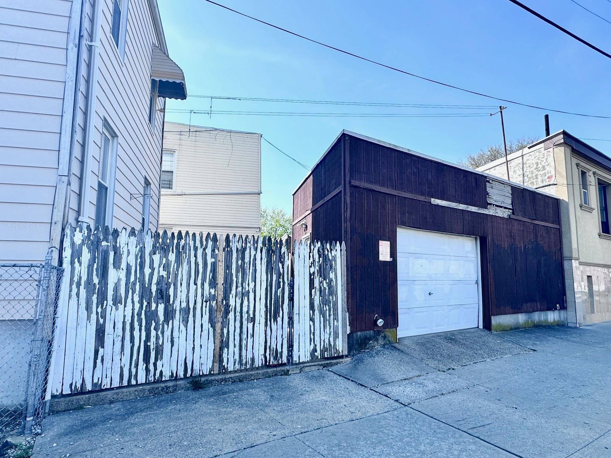 Single Family 73rd  Queens, NY 11385, MLS-849053-5