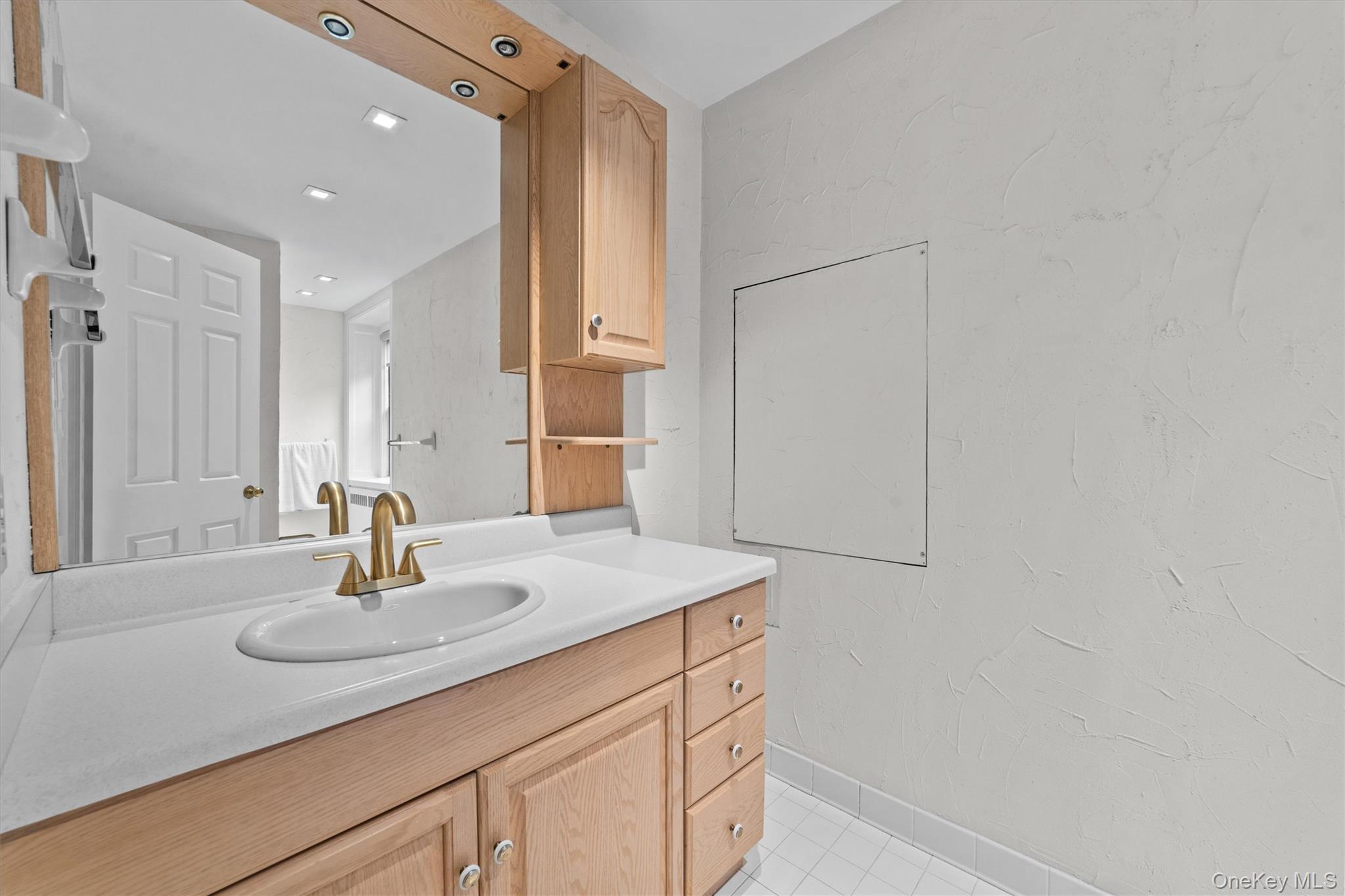 Single Family Furnace Dock Rd  Westchester County, NY 10567, MLS-849070-20