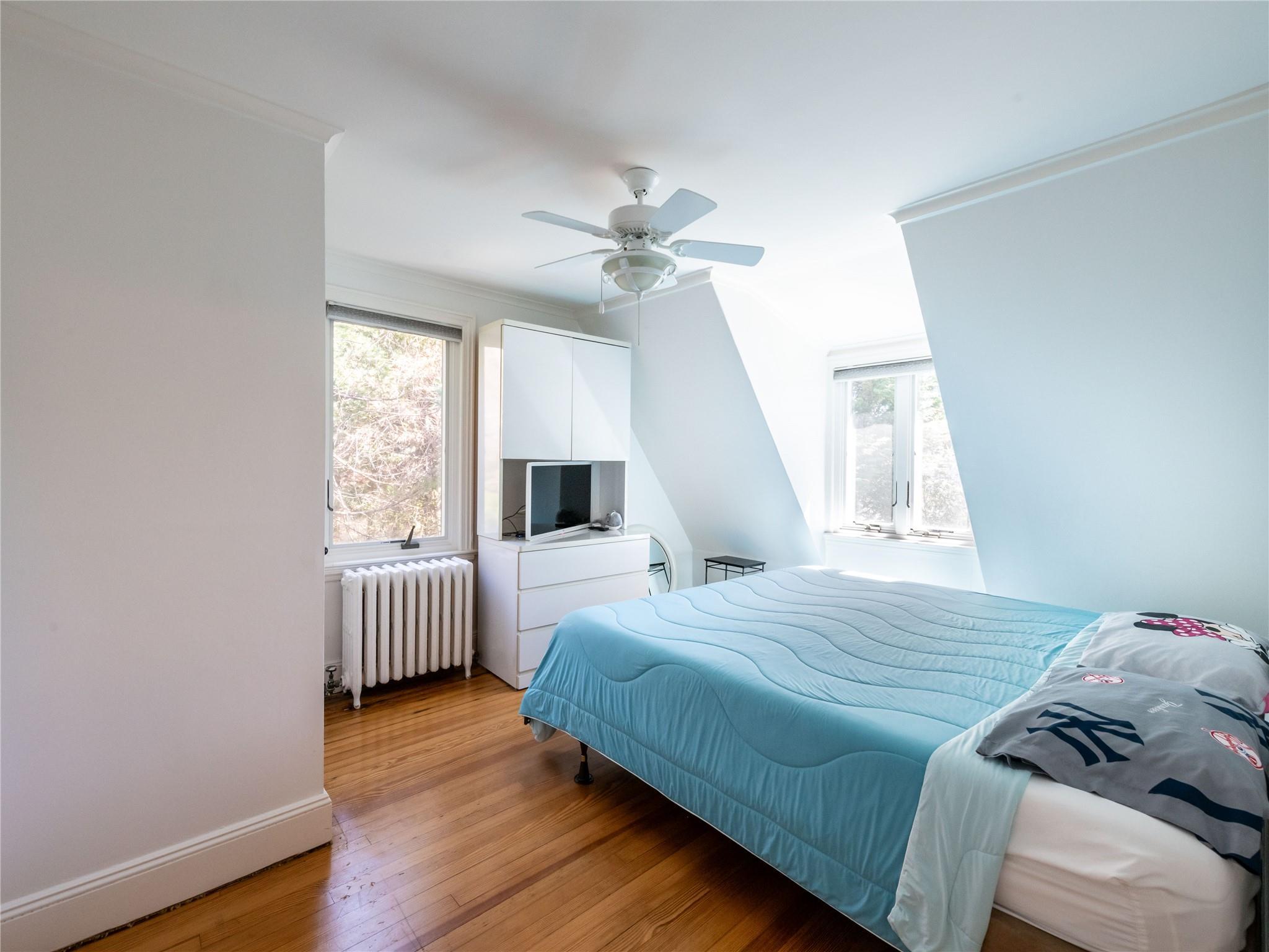 Single Family Terrace  Nassau County, NY 11050, MLS-849076-23