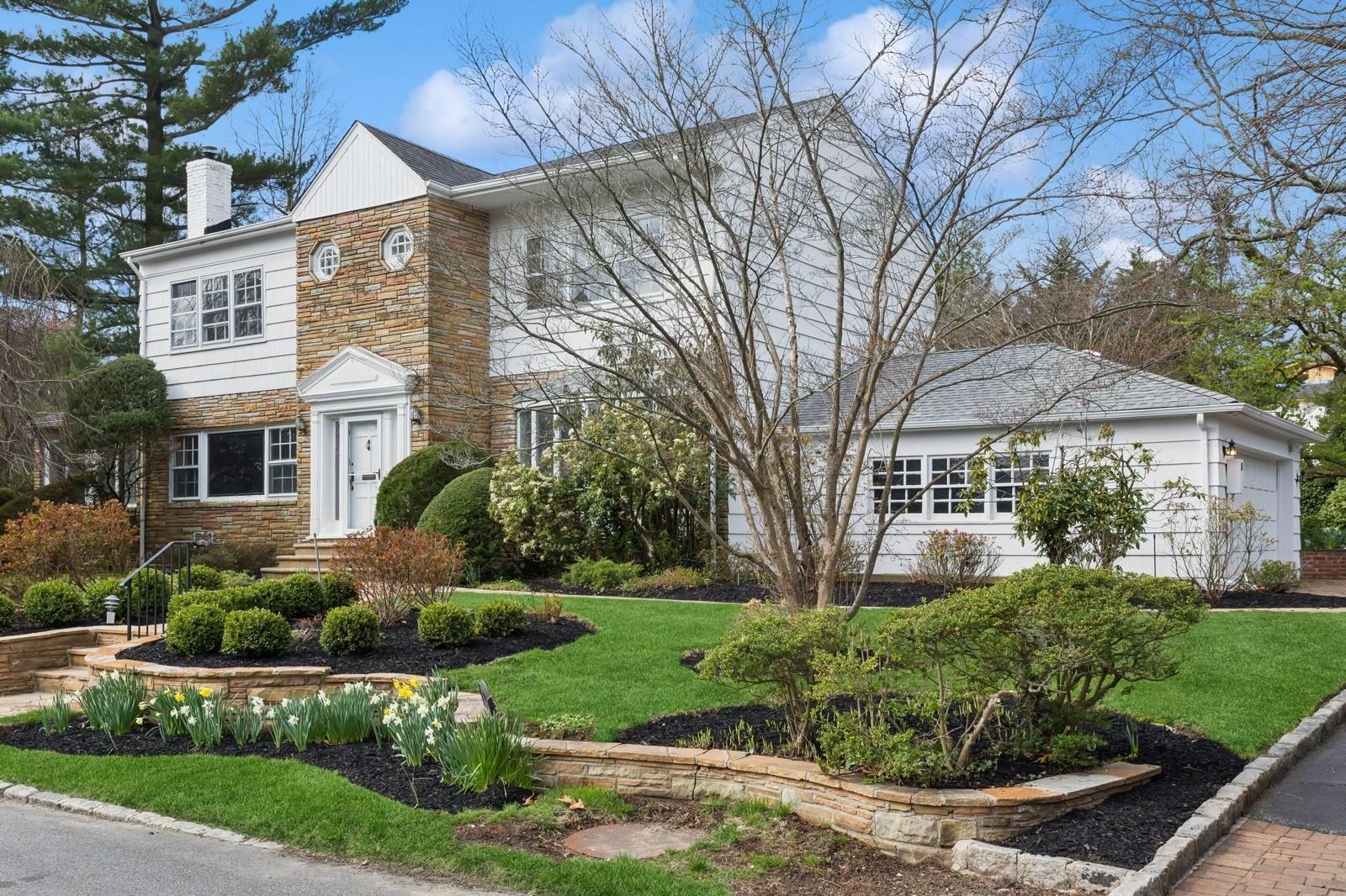 Single Family Bayberry  Nassau County, NY 11557, MLS-849088-2