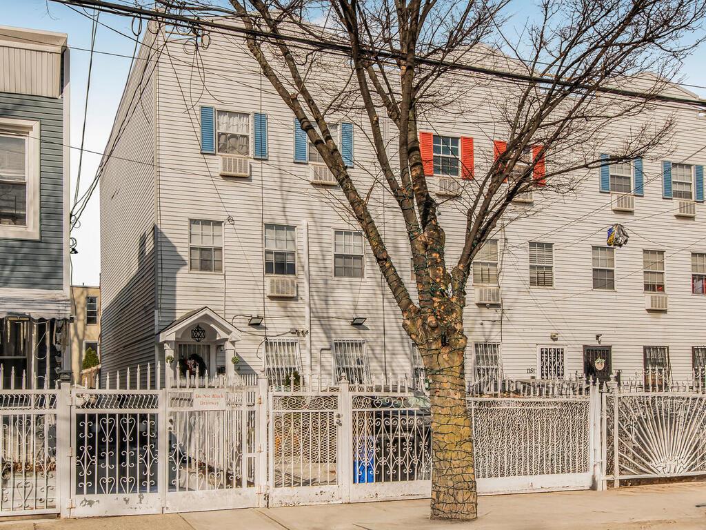 Single Family Simpson  Bronx, NY 10459, MLS-849092-34