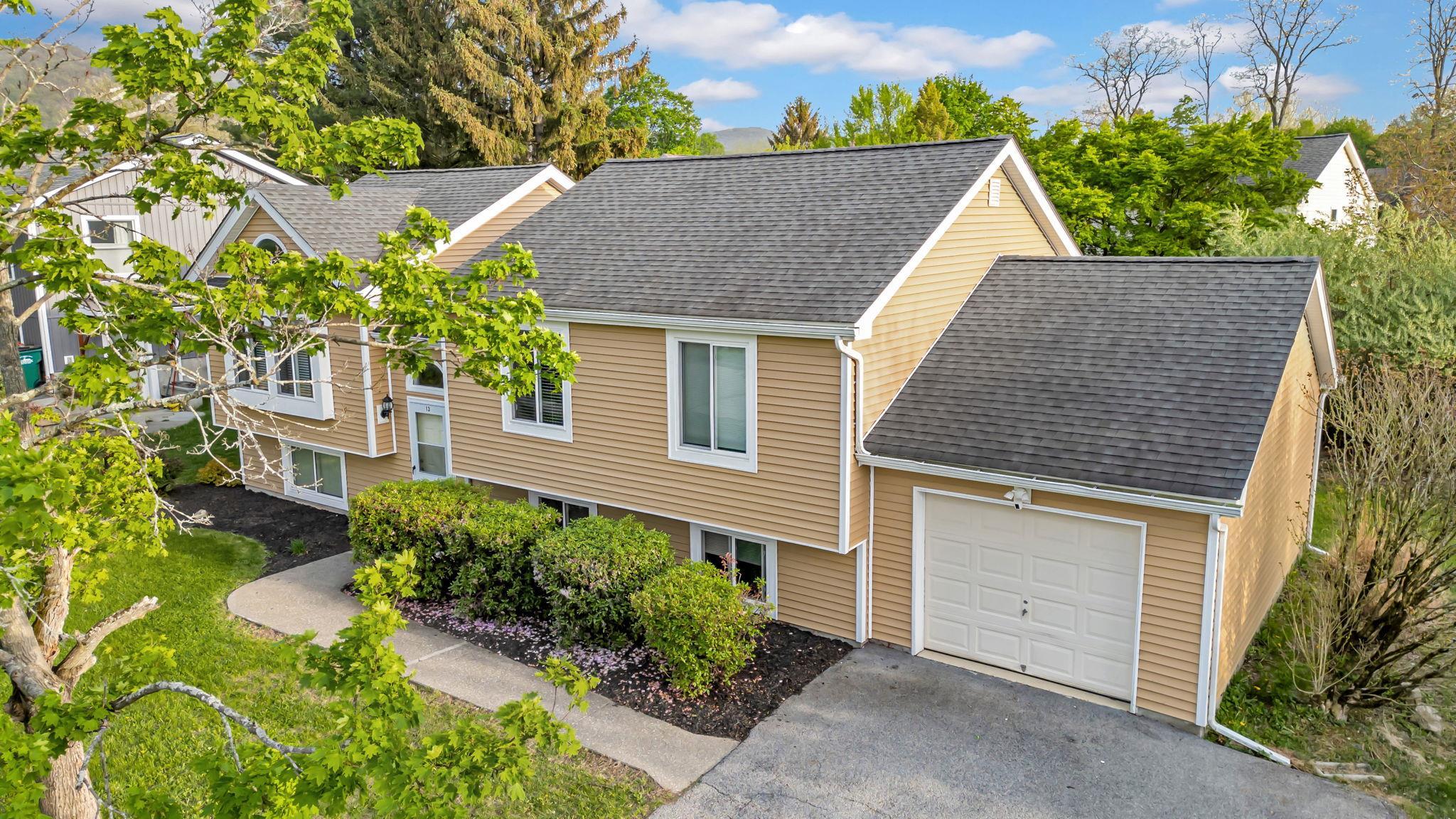 Single Family Iris  Dutchess County, NY 12508, MLS-849109-37